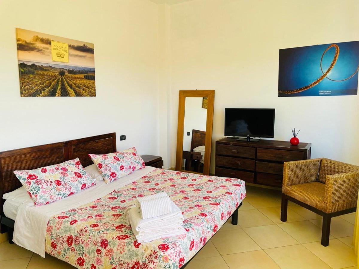 Regina Beach Holiday Apartments Tirrenia Exteriör bild