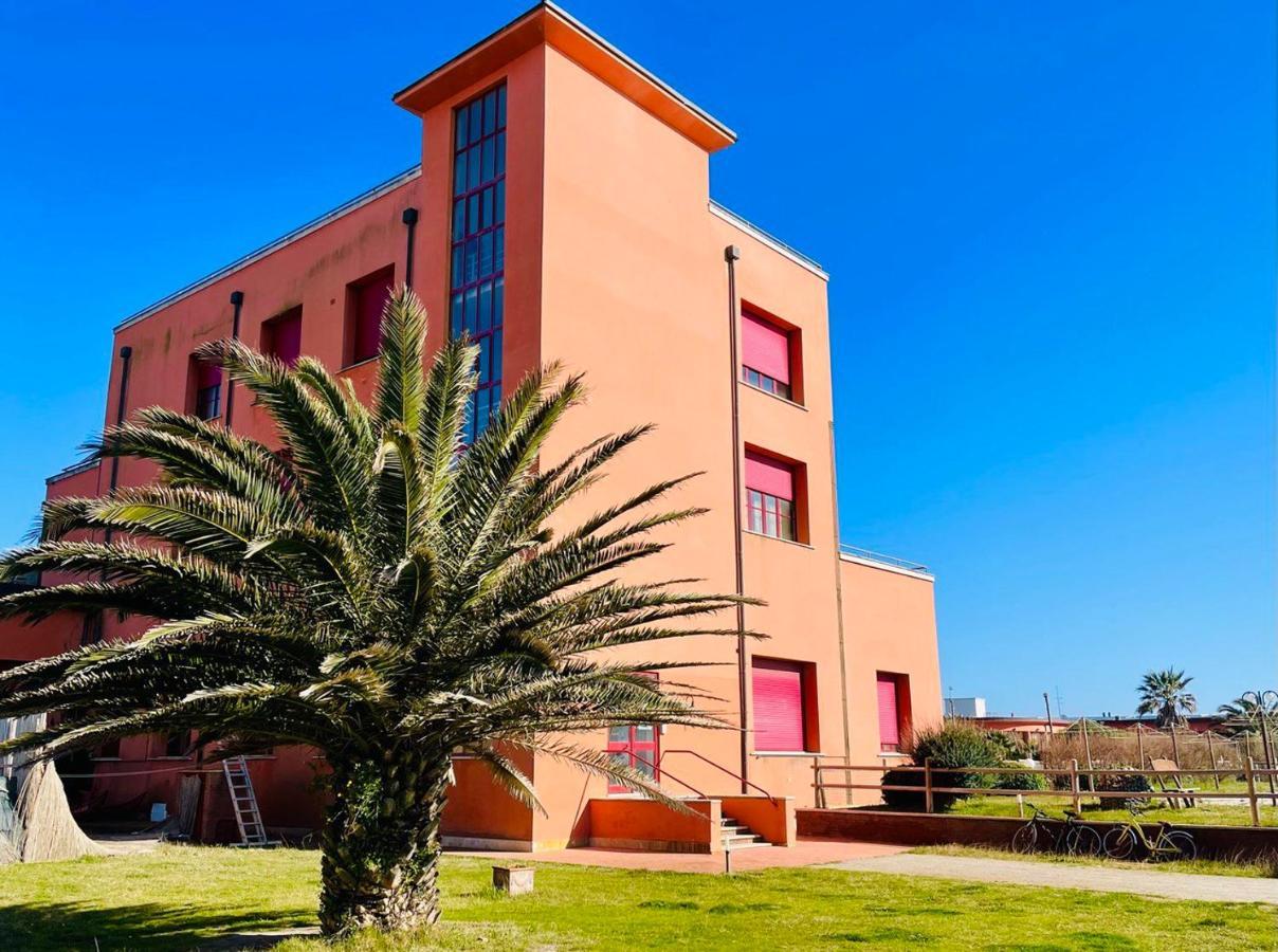 Regina Beach Holiday Apartments Tirrenia Exteriör bild