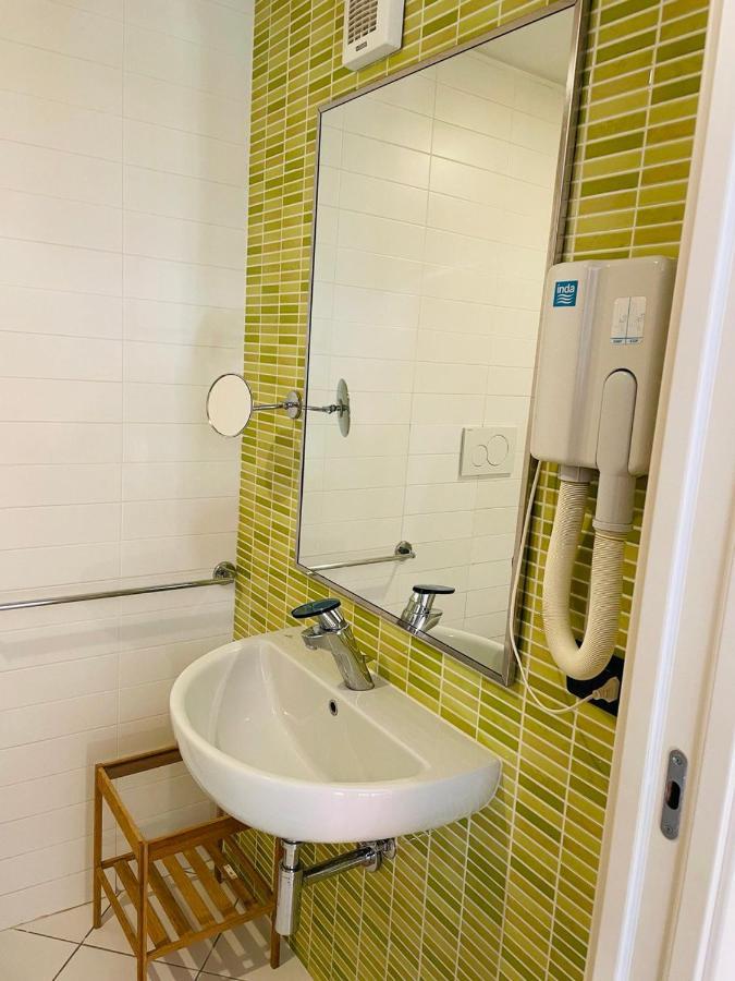 Regina Beach Holiday Apartments Tirrenia Exteriör bild