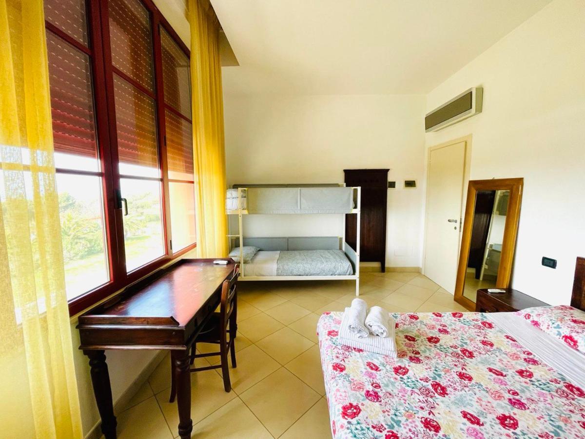 Regina Beach Holiday Apartments Tirrenia Exteriör bild
