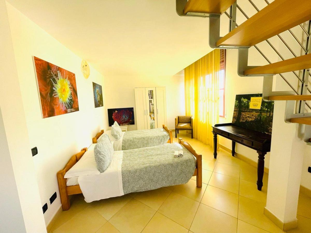 Regina Beach Holiday Apartments Tirrenia Exteriör bild