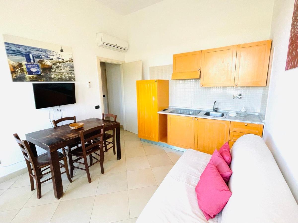 Regina Beach Holiday Apartments Tirrenia Exteriör bild