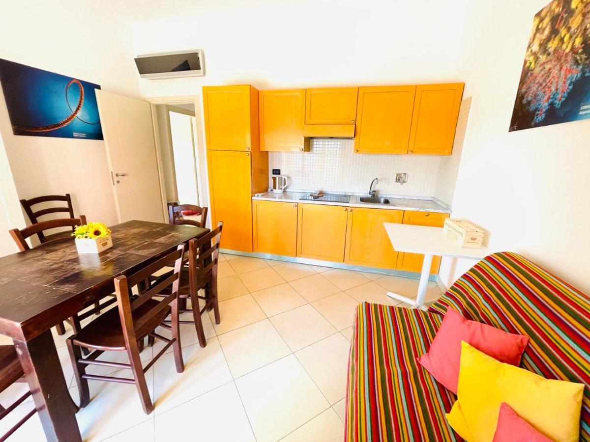 Regina Beach Holiday Apartments Tirrenia Exteriör bild