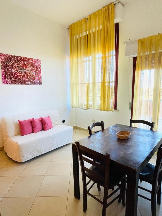 Regina Beach Holiday Apartments Tirrenia Exteriör bild