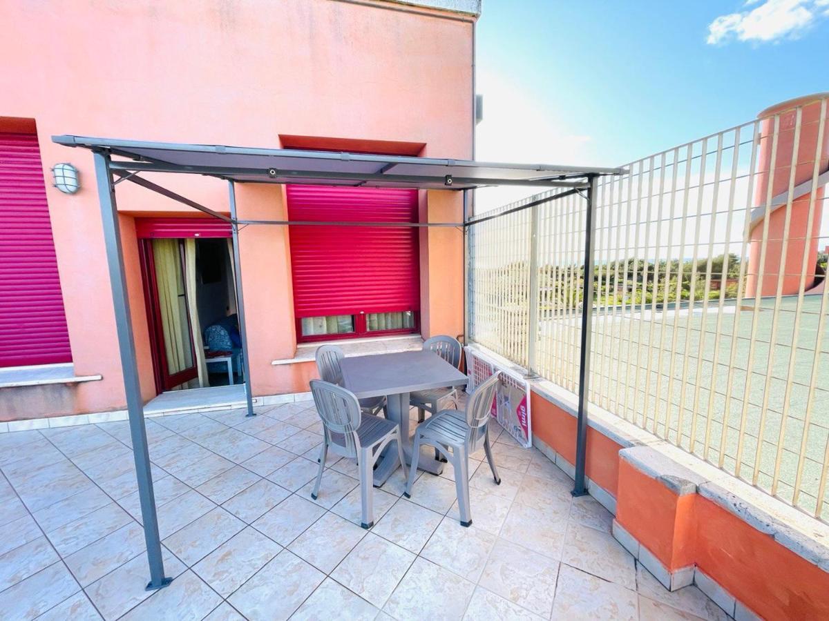 Regina Beach Holiday Apartments Tirrenia Exteriör bild