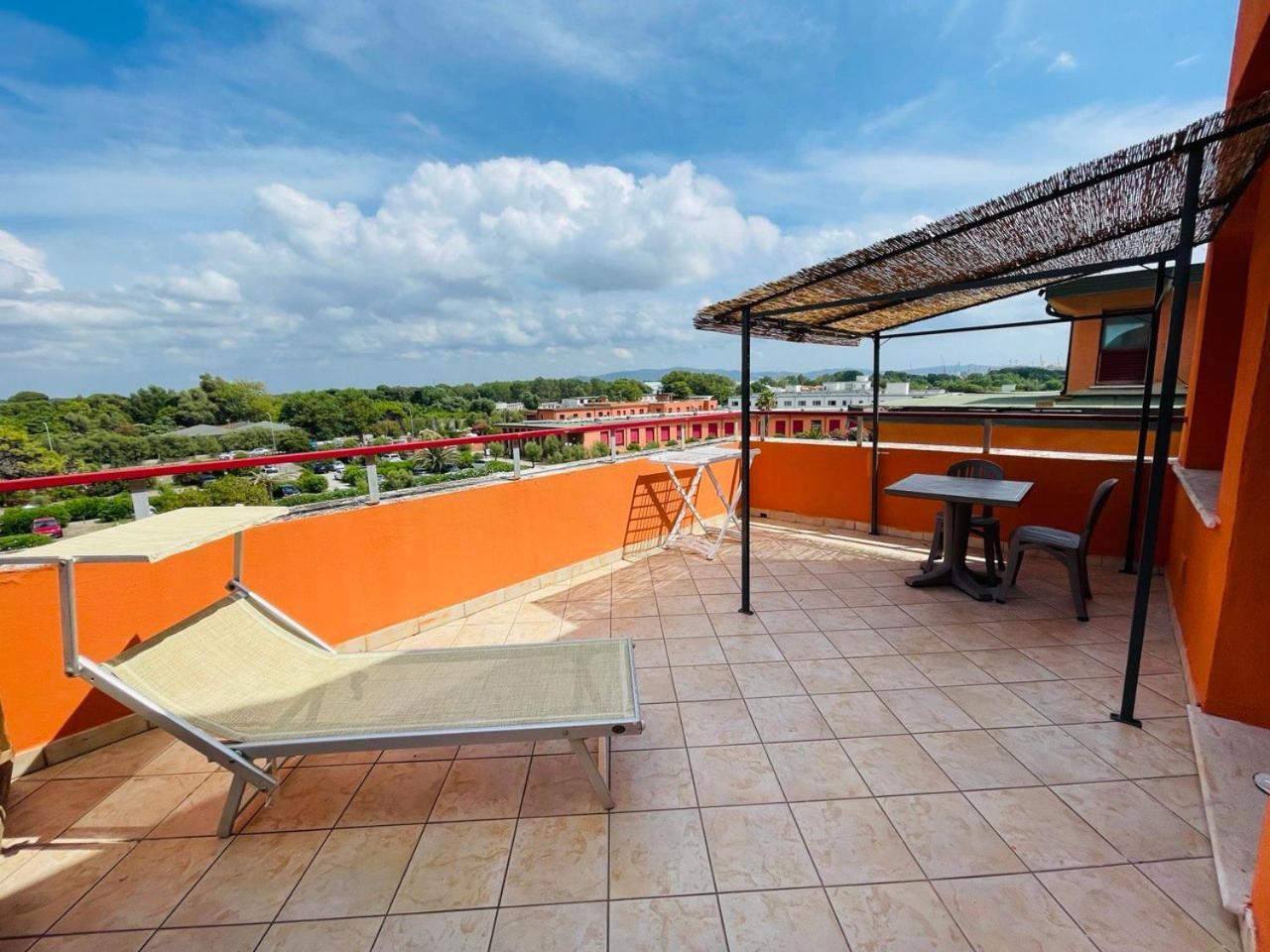Regina Beach Holiday Apartments Tirrenia Exteriör bild